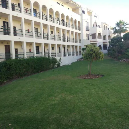 Апартаменти Charming & Modern Poente With Double Pool